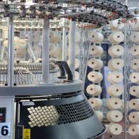 Circular-knitting-machine